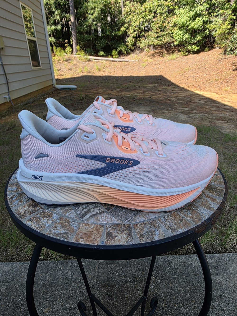 Brooks Ghost 18 1204821B161 Cyber Peach  Running Shoes Women's Sz 7.5 B Worn 2x